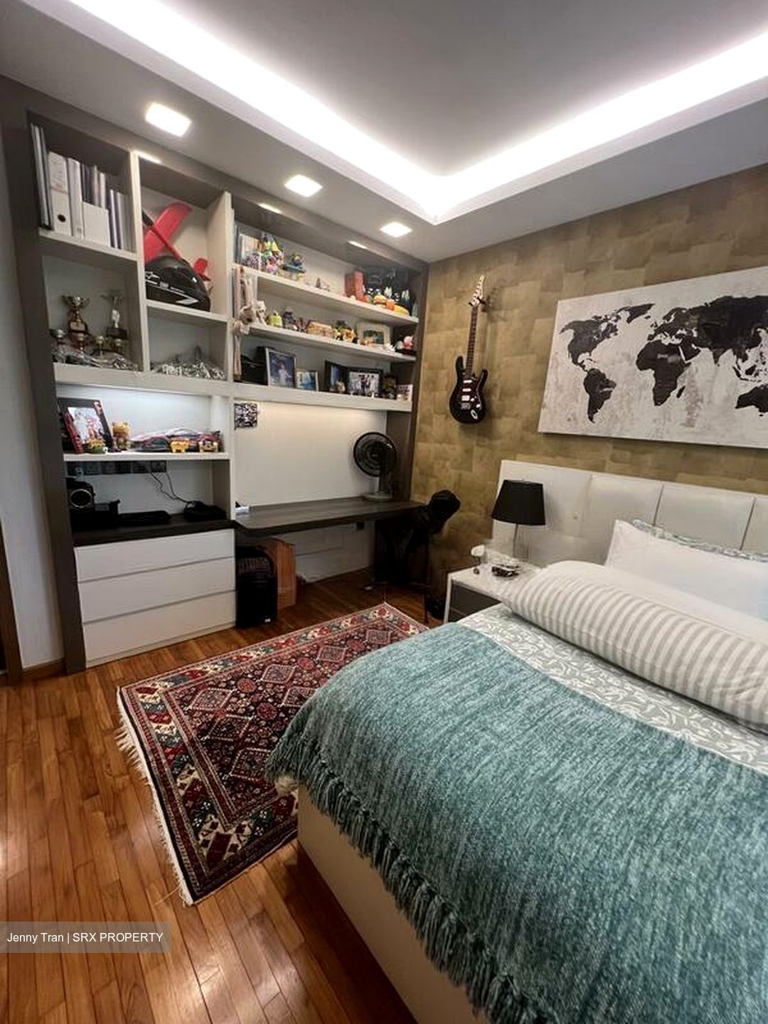 Waterfront Waves (D16), Condominium #502974481